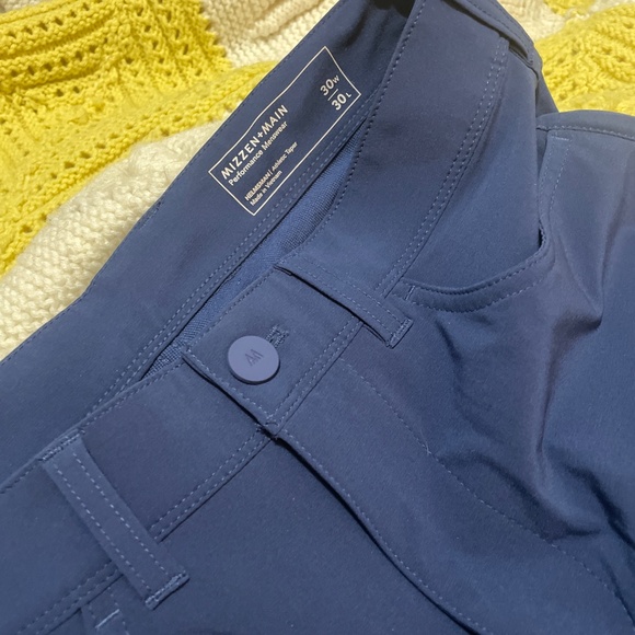 Mizzen and main mens dress slacks lightweight 30 x 30 - Picture 3 of 8